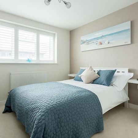 Stunning 2 Bed Apartment, Fabulous Sea View & 2 Minutes To Beach With Parking Bournemouth Ngoại thất bức ảnh